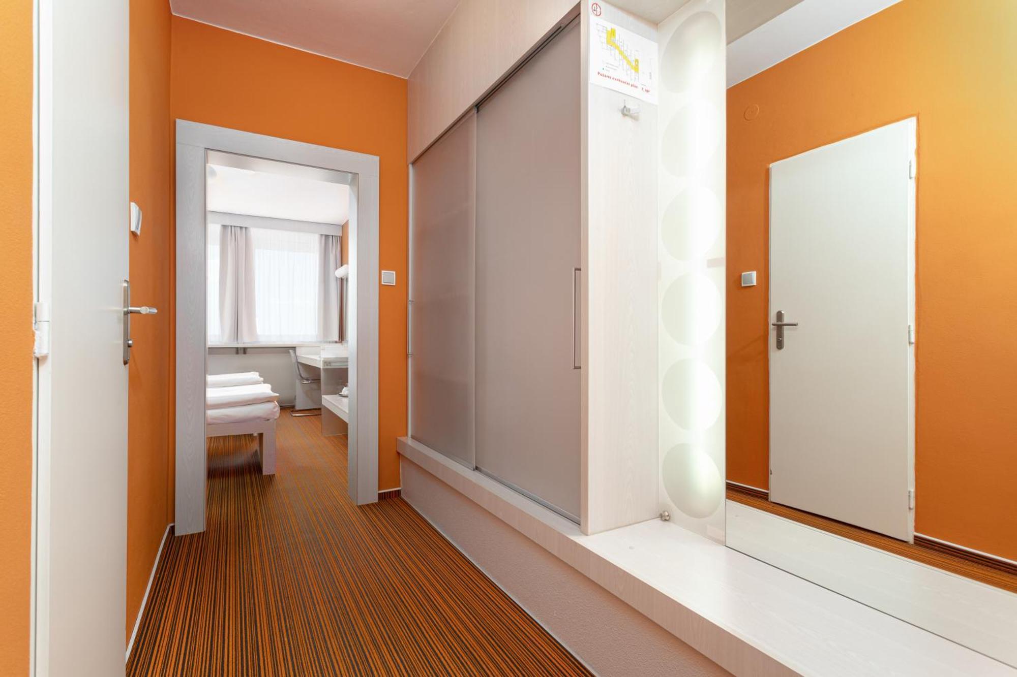 Hotel Koruna โอปาวา ห้อง รูปภาพ